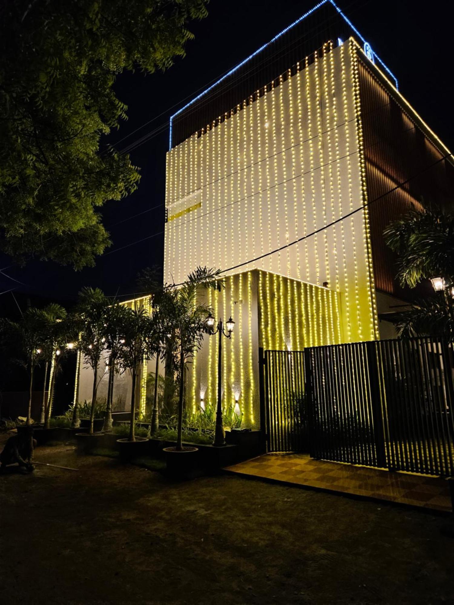 Hotel Pl Grand กาไรก์กูดี ภายนอก รูปภาพ
