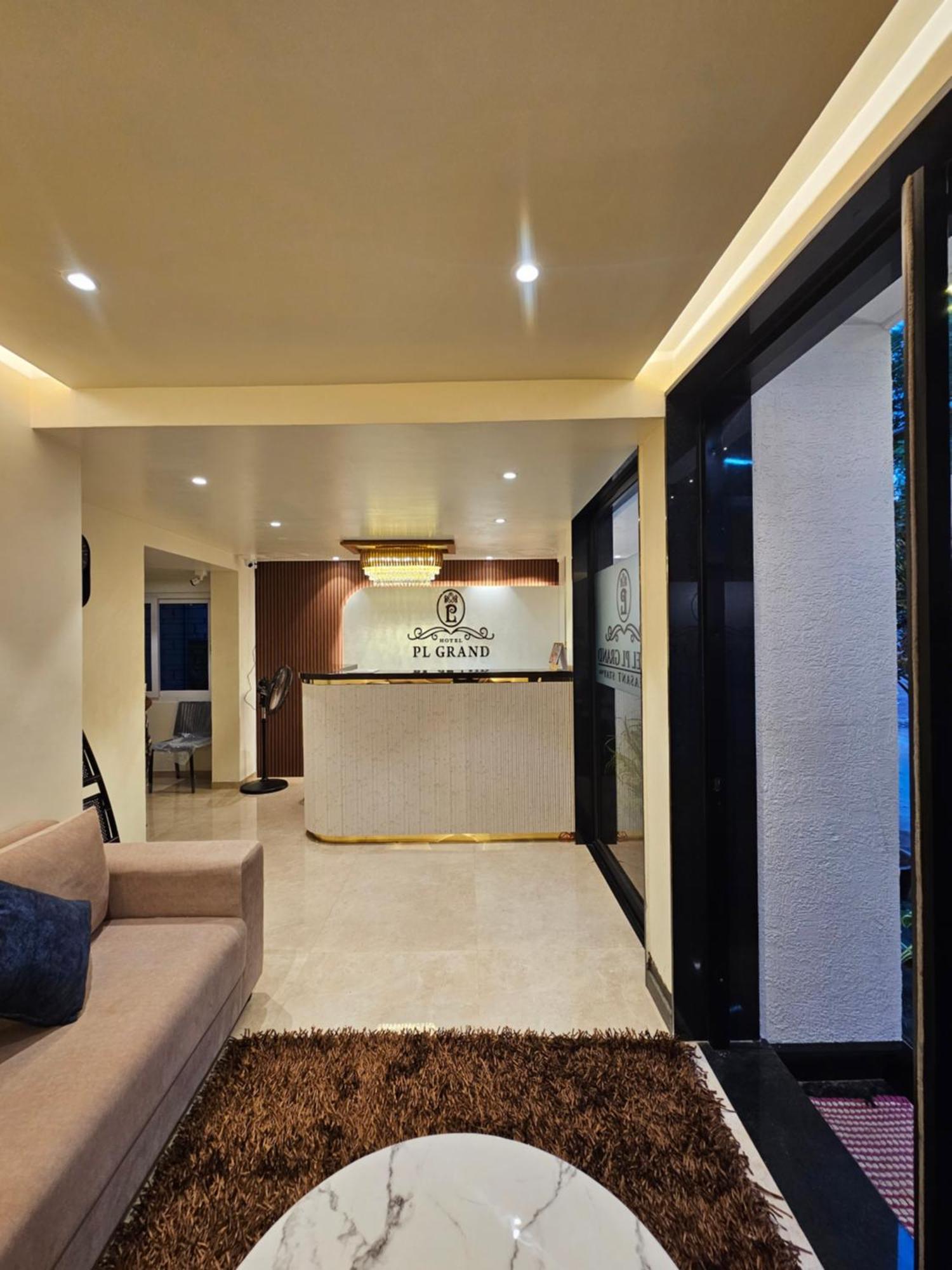 Hotel Pl Grand กาไรก์กูดี ภายนอก รูปภาพ