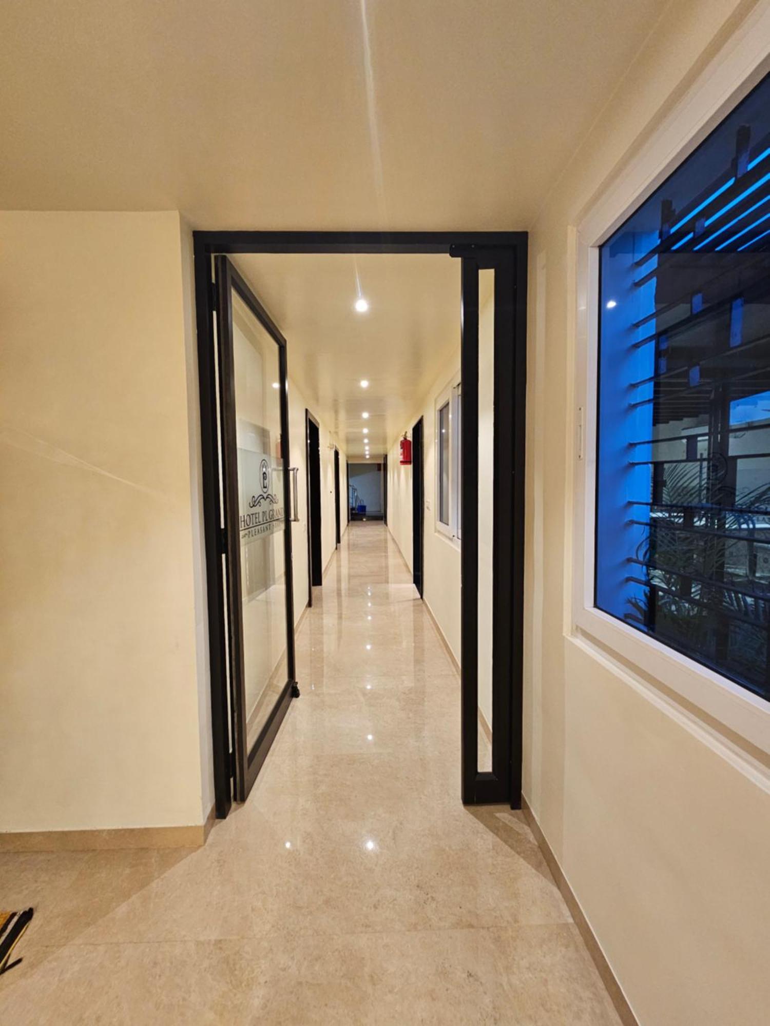 Hotel Pl Grand กาไรก์กูดี ภายนอก รูปภาพ