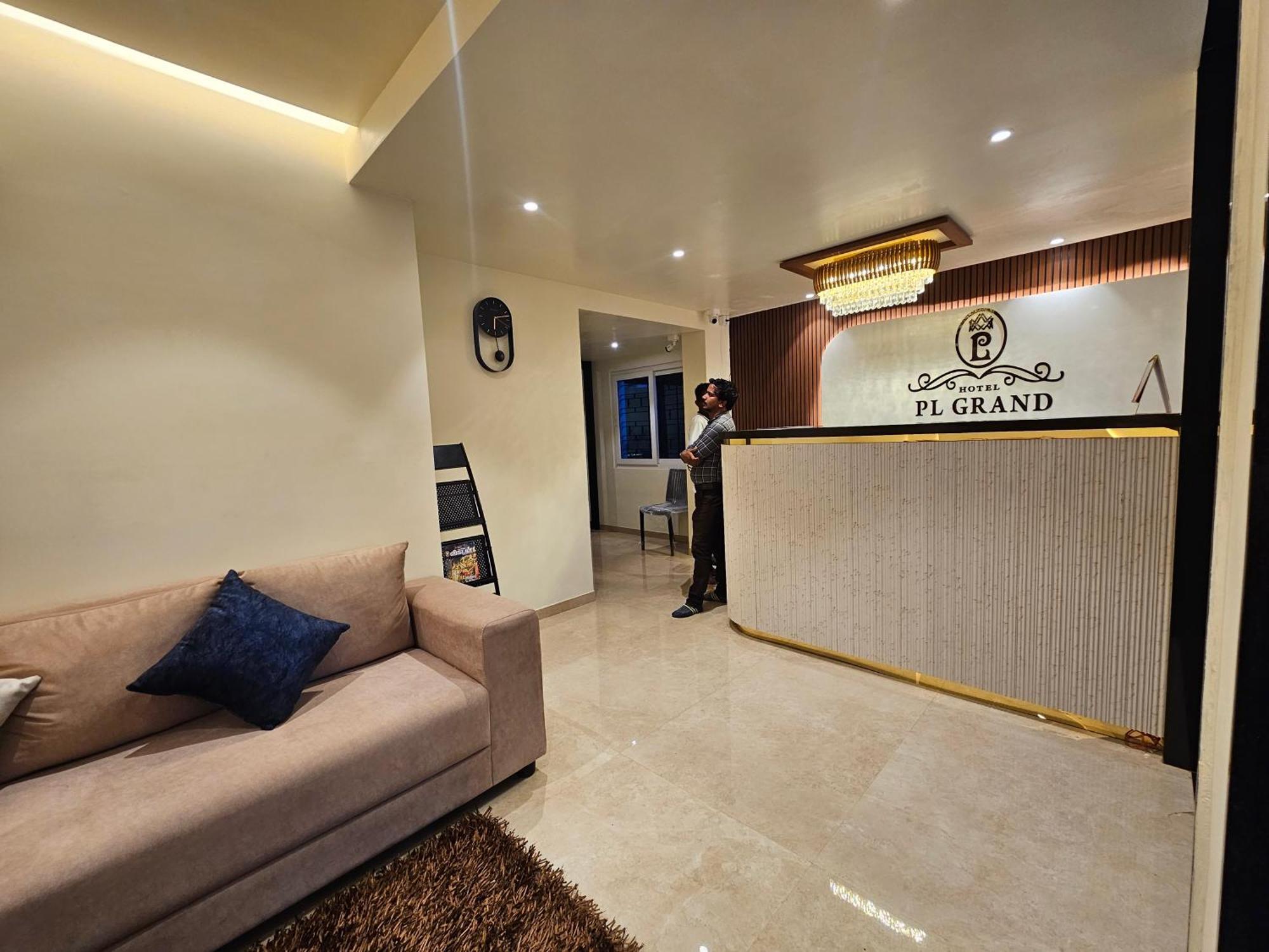 Hotel Pl Grand กาไรก์กูดี ภายนอก รูปภาพ